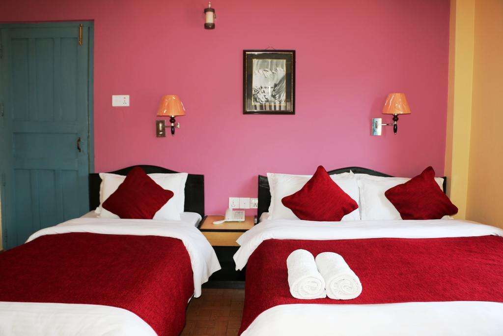 Hotel Silver Oaks Inn Pokhara Kamer foto