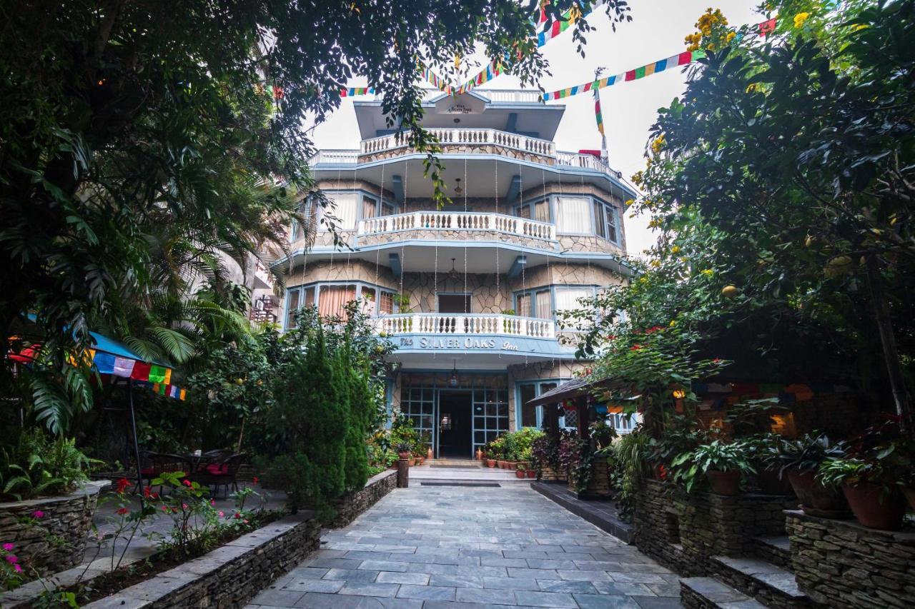 Hotel Silver Oaks Inn Pokhara Buitenkant foto