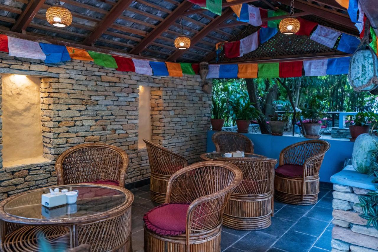 Hotel Silver Oaks Inn Pokhara Buitenkant foto