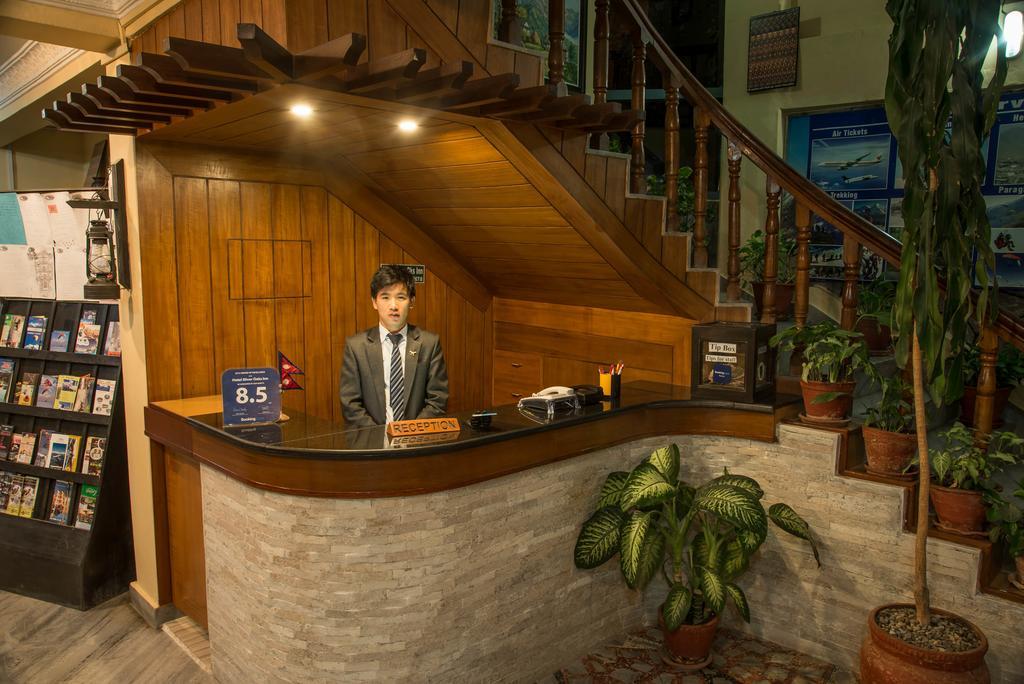 Hotel Silver Oaks Inn Pokhara Buitenkant foto