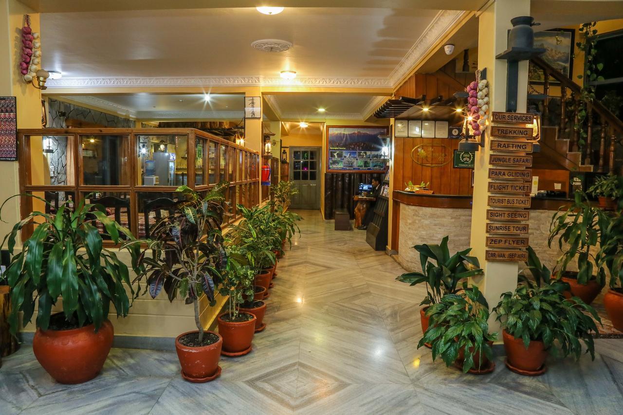 Hotel Silver Oaks Inn Pokhara Buitenkant foto